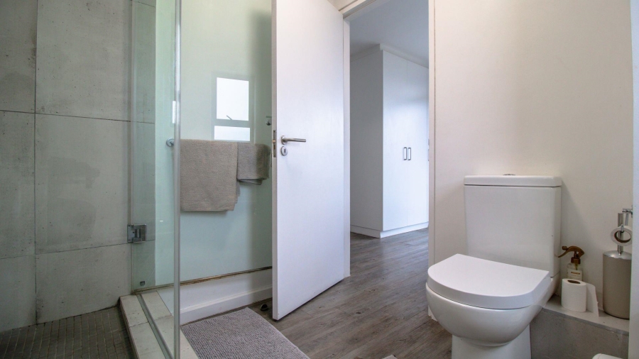 2 Bedroom Property for Sale in Zonnebloem Western Cape